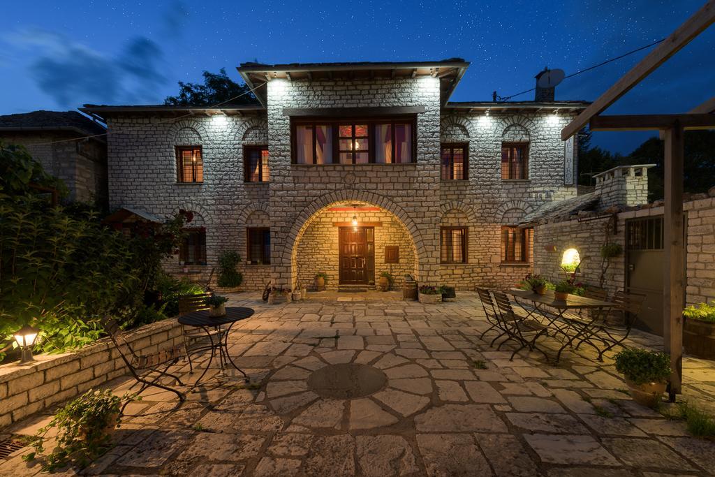 Vikos Hotel Monodendri Exterior photo